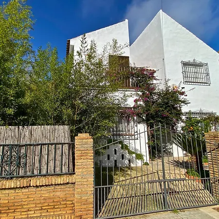 Holiday home Casa Centrica Con Bonito Jardin Con 3 Dormitorios Aracena